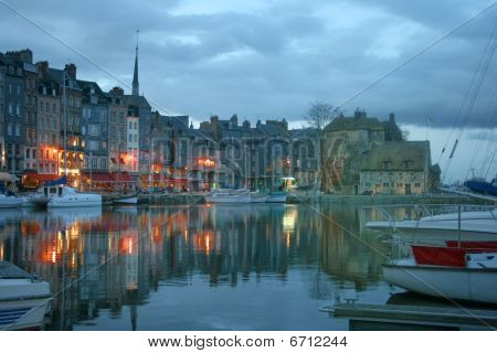 Bájos Honfleur