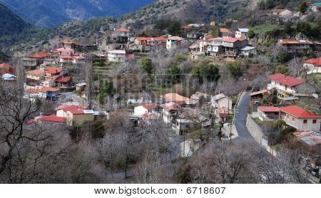 Mountain Village, Kypr Lemithou