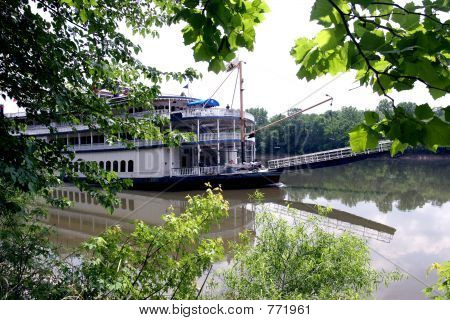 Cumberland Riverboat