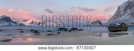 Haukland Beach