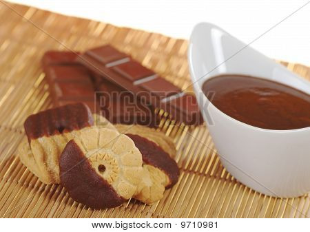 Cookies med chokolade dækning