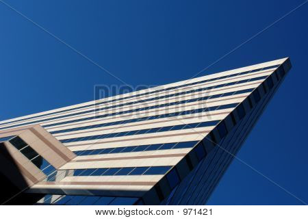 Abgewinkelte Sky Scraper