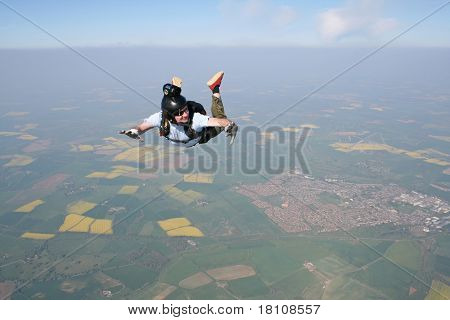 Spadochroniarz w spadania