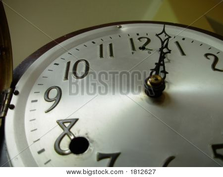 Antiqueclock3