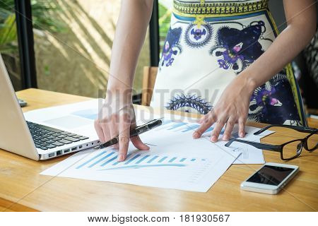 Business Woman Meeting Dicuss Financial Data