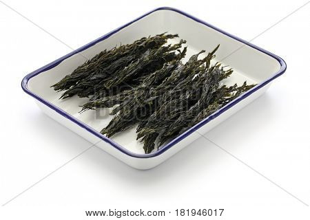 dried brown seaweed, sargassum horneri, akamoku, japanese food