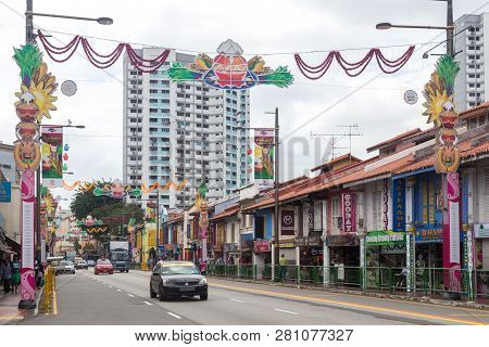 Singapore, Singapore - January 31, 2015: Street With Shops In Little India, Which Is An Ethnic Distr