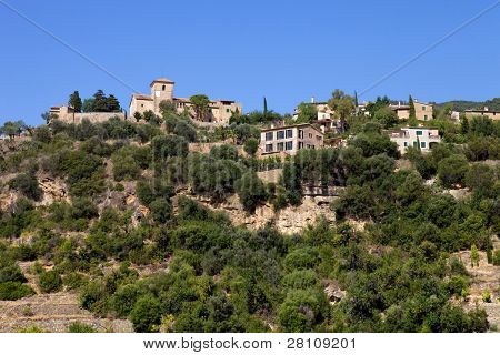 maleriske og historiske by Deia i Tramuntana, Mallorca, Spanien