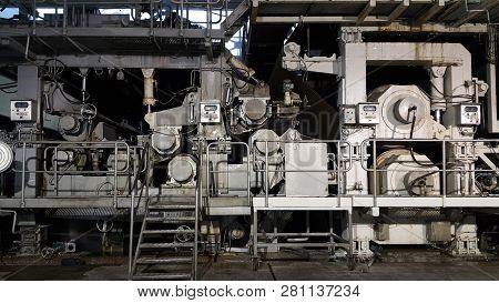 Machines For The Production Of Dry Pulp    For Further Processing In A Paper Plant