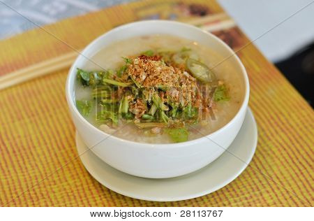 Prima colazione in stile tailandese