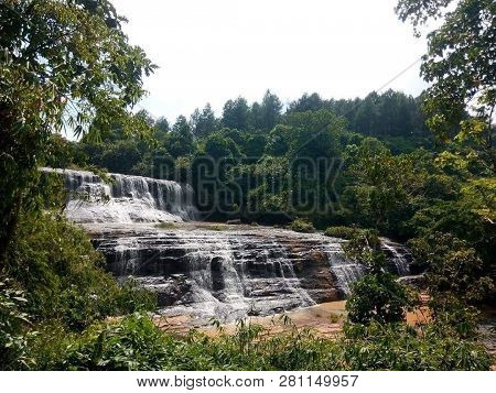 Air Terjun Sukabumi Jawabarat Indonesia Ujung Genteng