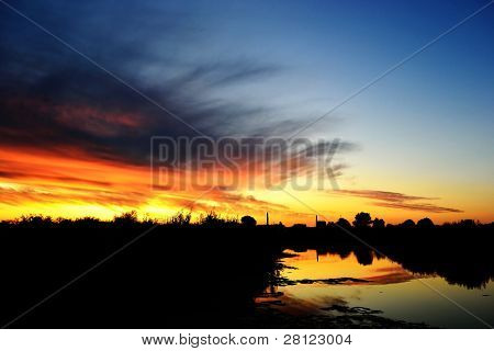 Tramonto sul lago