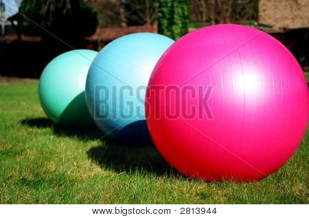 Kolme Fitballs