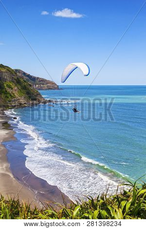 8 November 2012: Auckland, New Zealand - Paragliding At Maori Bay