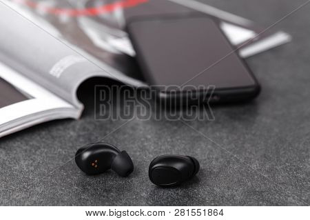 Close Up Wireless Earphones, Waterproof For Fitnes