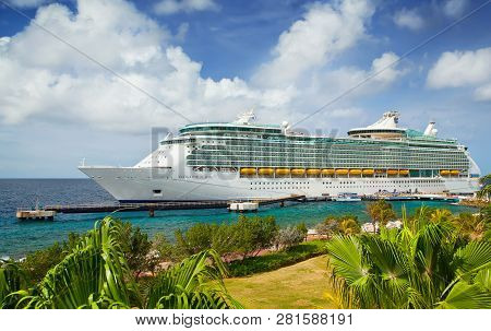 Willemstad, Curacao - April 03, 2018:  Cruise Ship Royal Caribbean Navigator Of The Seas Docked At P