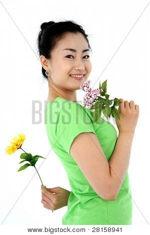Giovane donna con fiore