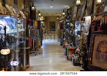Dubai, Uae - Dec 10: Khan Murjan Market At Wafi Mall In Dubai, Uae, On Dec 10, 2018. Wafi City, Styl