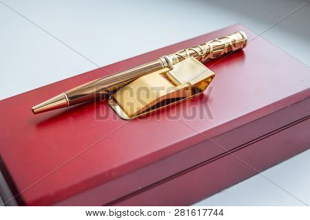 Gift Set. Holder Clip For Money. Stationery. Wooden Present Box. Golden Money Clip. A Pen In A Gift 