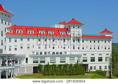Mount Washington Hotel in summer in Bretton Woods, New Hampshire, USA. This Hotel hosted the Bretton Woods monetary conference in 1944.