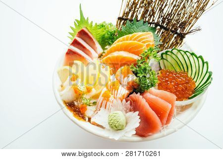 Raw And Fresh Mixed Sashimi With Salmon , Tuna , Hamaji And Other Fish - Japanese Food Style
