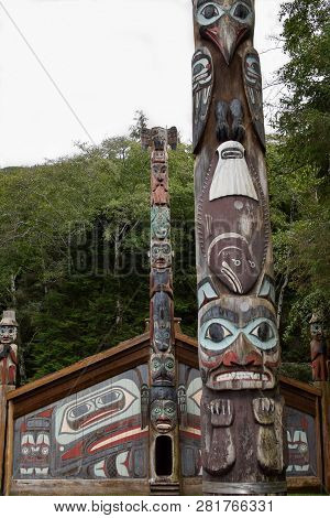 Ketchikan, Alaska - September 30 2017: The Tlingit Clan House At The Totem Bight State Historical Pa
