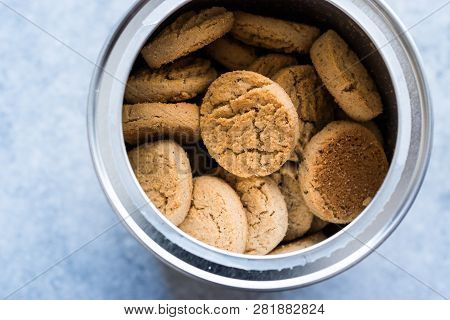 Box Of Quick Bites Mini / Small Cookies Apple And Cinnamon Flavored