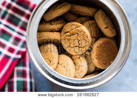 Box Of Quick Bites Mini / Small Cookies Apple And Cinnamon Flavored