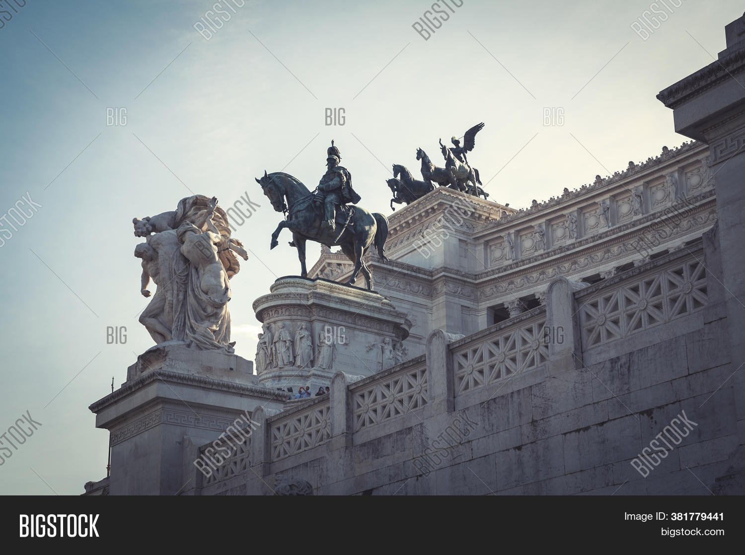 Equestrian Statue Image & Photo (Free Trial) | Bigstock
