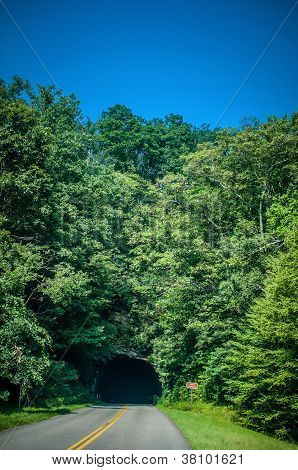tunnel di Blue ridge parkway