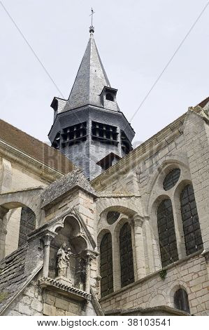 Mello (picardie) - kirken