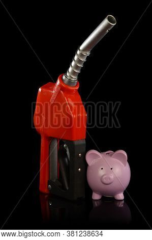 A Conceptual Image Of A Gas Pump And Pig Bank To Illustrate The Savings Discounted At The Gas Pumps.