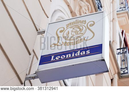 Bordeaux , Aquitaine / France - 08 10 2020 : Leonidas Logo And Text Sign Front Of Belgian Chocolates