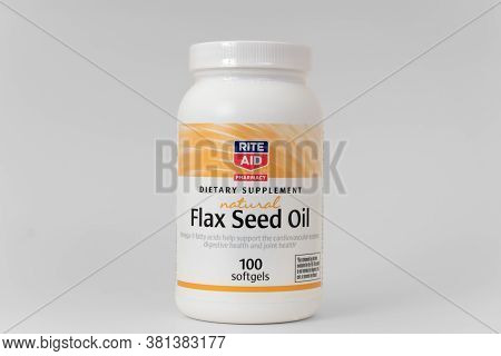 Davis, Ca, Aug 16, 2020. Bottle Of Flax Sed Oil Softgels Dietary Supplements By Rite Aid Pharmacy