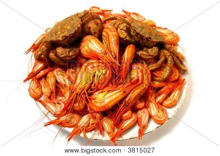 Los pescados y mariscos.