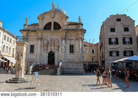 Dubrovnik, Croatia - July 15th 2018:the Church Of Saint Blaise And Orlando's Column In Dubrovnik's O
