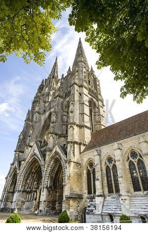 Abbey St-jean-des Vignes w Soissons