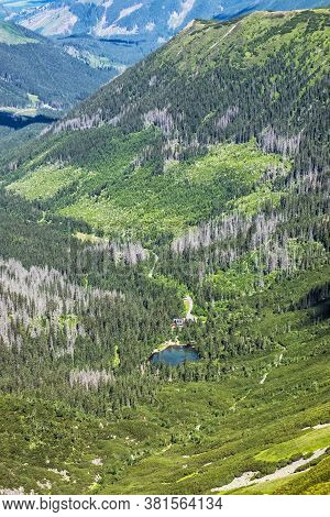 Western Tatras Scenery With Mountain Lake, Slovak Republic. Hiking Theme. Seasonal Natural Scene.