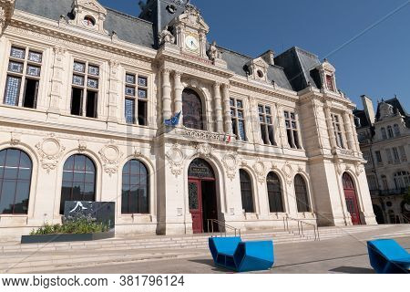Poitiers , Aquitaine / France - 03 03 2020 : City Center Hall Facade Of Town In Poitiers In Poitou C