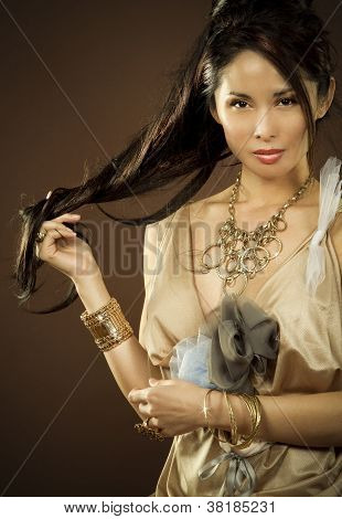 Asian Glamour donna