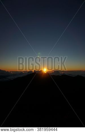 Beautiful Hawaiian Landscapes, Plants, Flowers, And Sunrise In Maui.