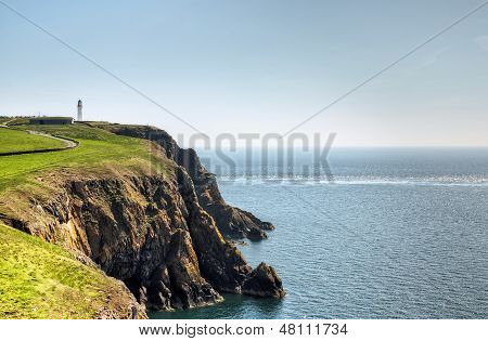 Útesy a moře na Mull of Galloway