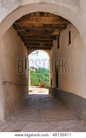 Arco Calabrese. Alberona. Puglia. Itálie.