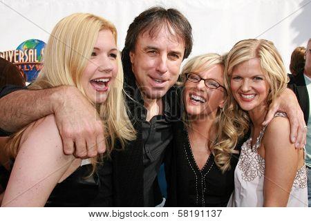 Susan Yeagley and Kevin Nealon with Rachael Harris and Arden Myrin at the world premiere of 