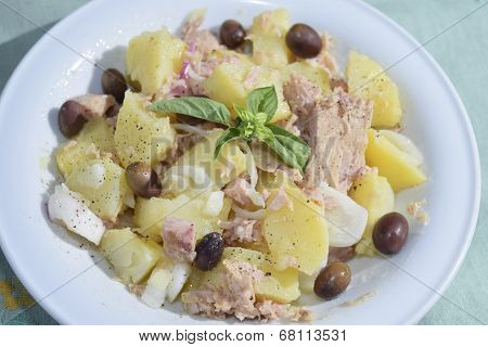 Salad Patatoes And Tuna