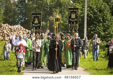 KRASNY BRONEVIK, RUSSIA - JULY 7, 2014: Celebrations commemorating the Rev. Anthony Dymsky (died 1224) in Antony Dymsky Monastery - Procession on Lake Dymsky, the great blessing of water and bathing.