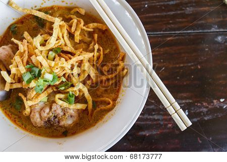 Khao Soi, Northern Thai Noodle Curry Soup