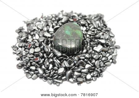 Immagine dettagliata e colorata di Zoisite minerale