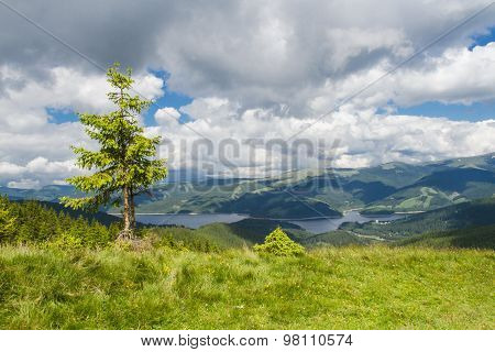 Leke in the mountains