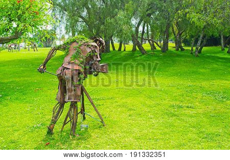 The Sculpture Of The Cameraman